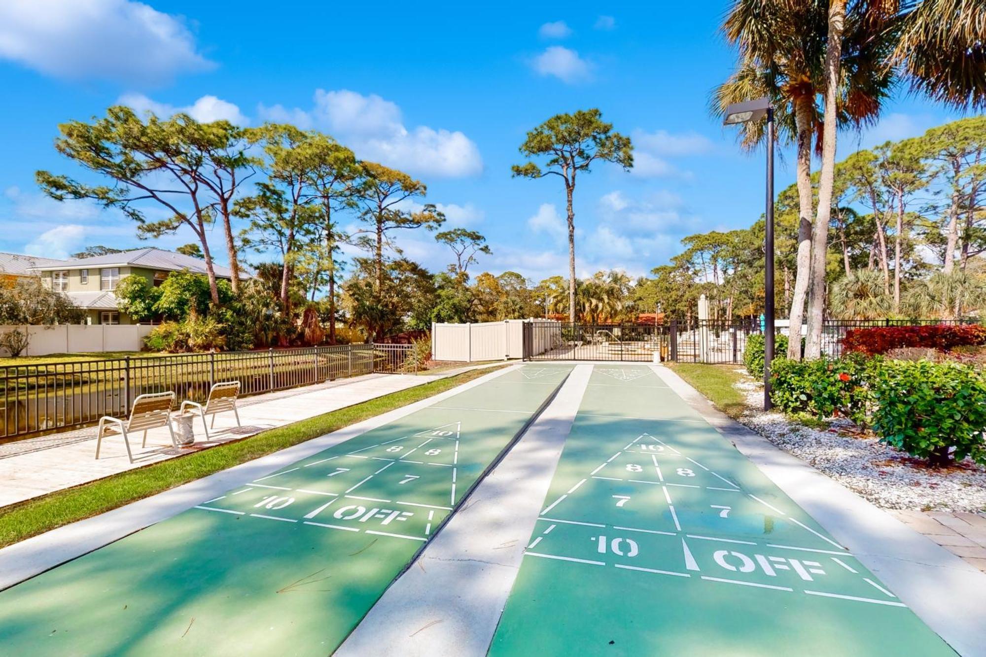 Peaceful Pinecone Apartment Sarasota Bagian luar foto